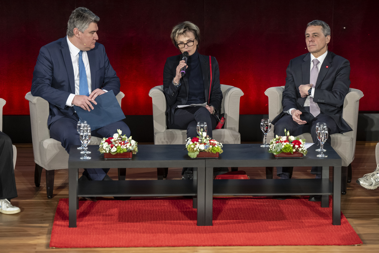 Der kroatische Präsident Zoran Milanovic, Micheline Calmy-Rey und der heutige Aussenminister Ignazio Cassis