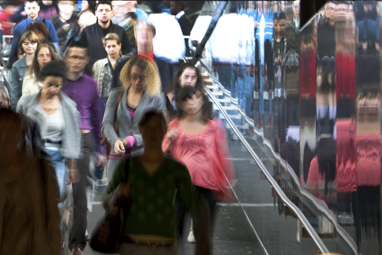 Menschenmenge am Bahnhof.