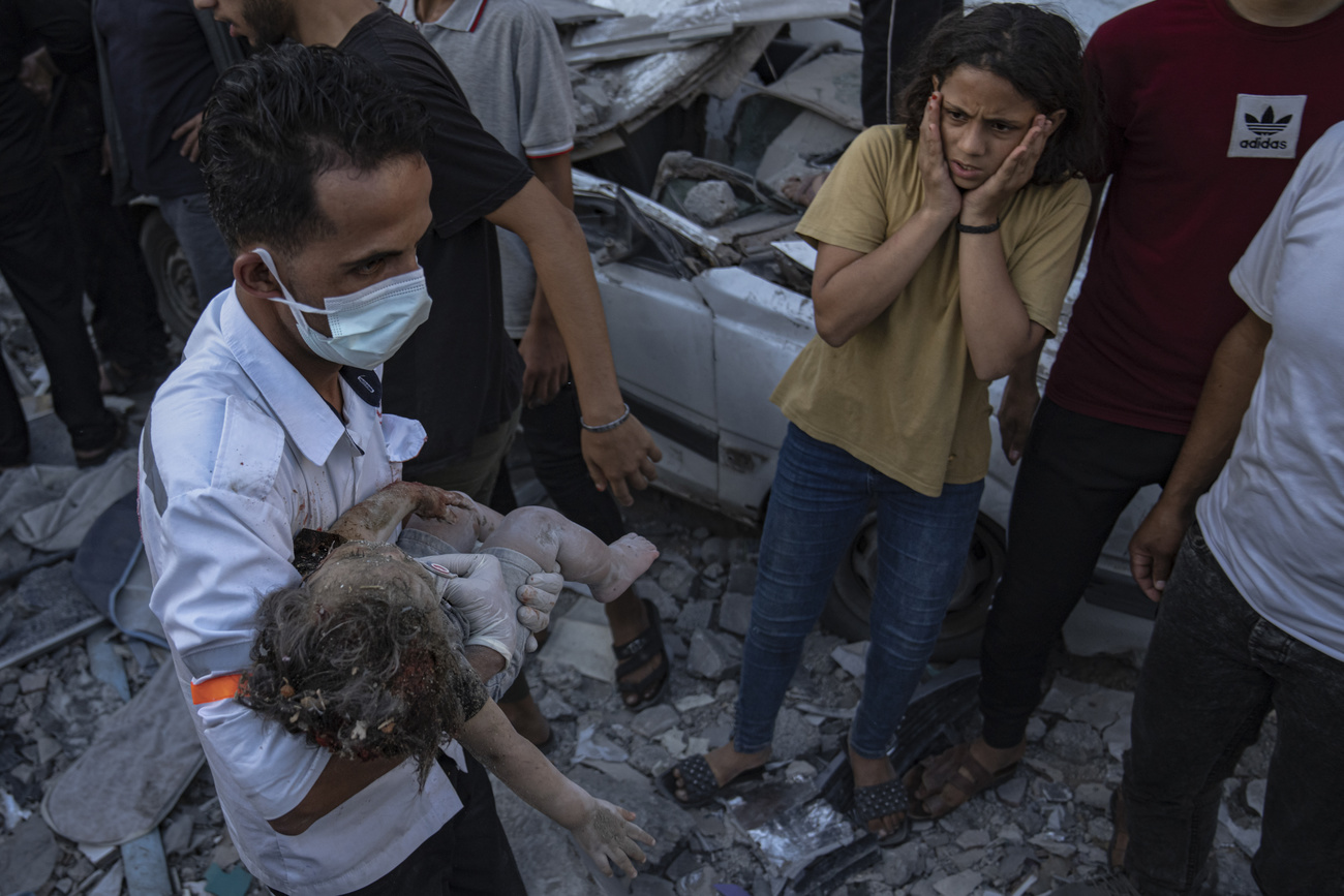 Sabato 21 ottobre 2023 a Khan Younis, nella Striscia di Gaza.