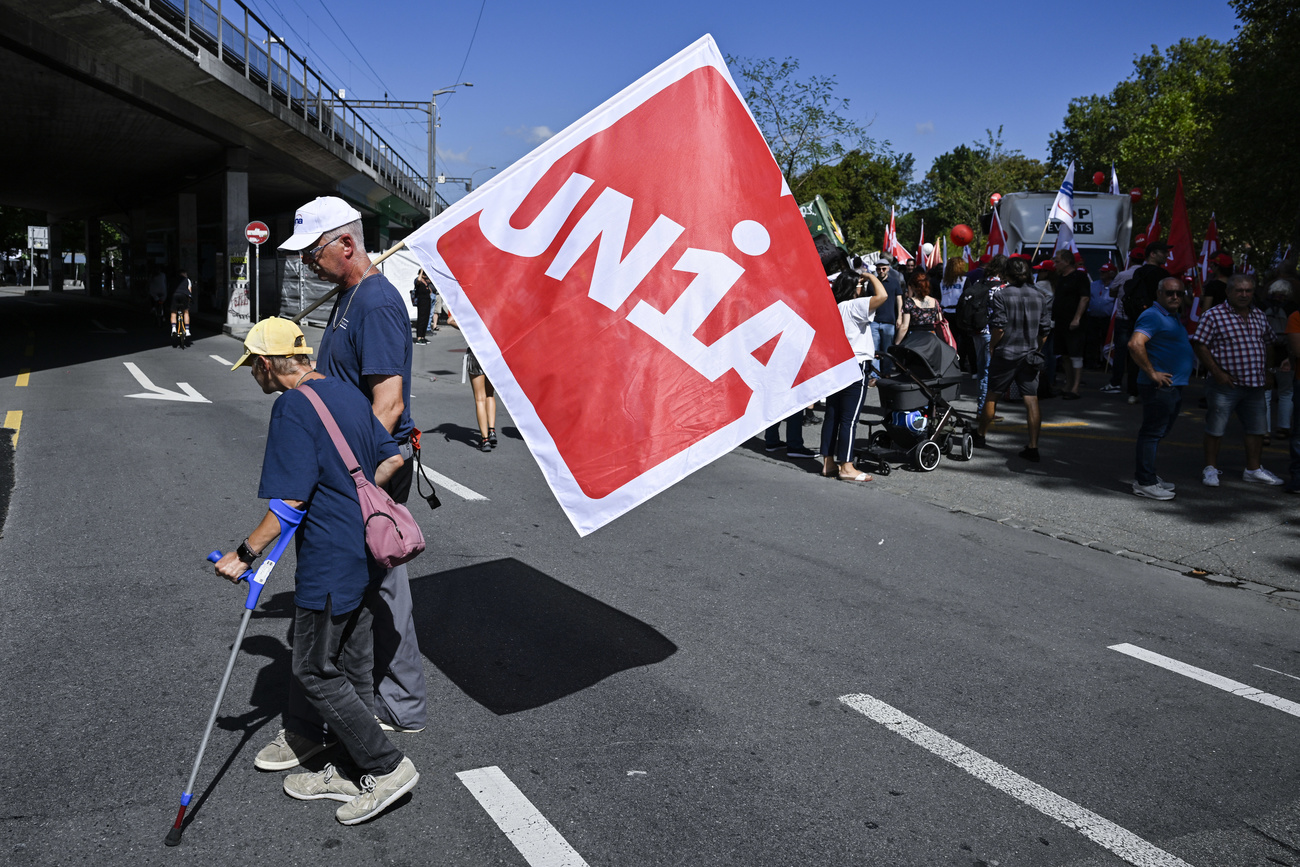 Una manifestazione del sindacato unia a Berna, il 16 settembre 2023.