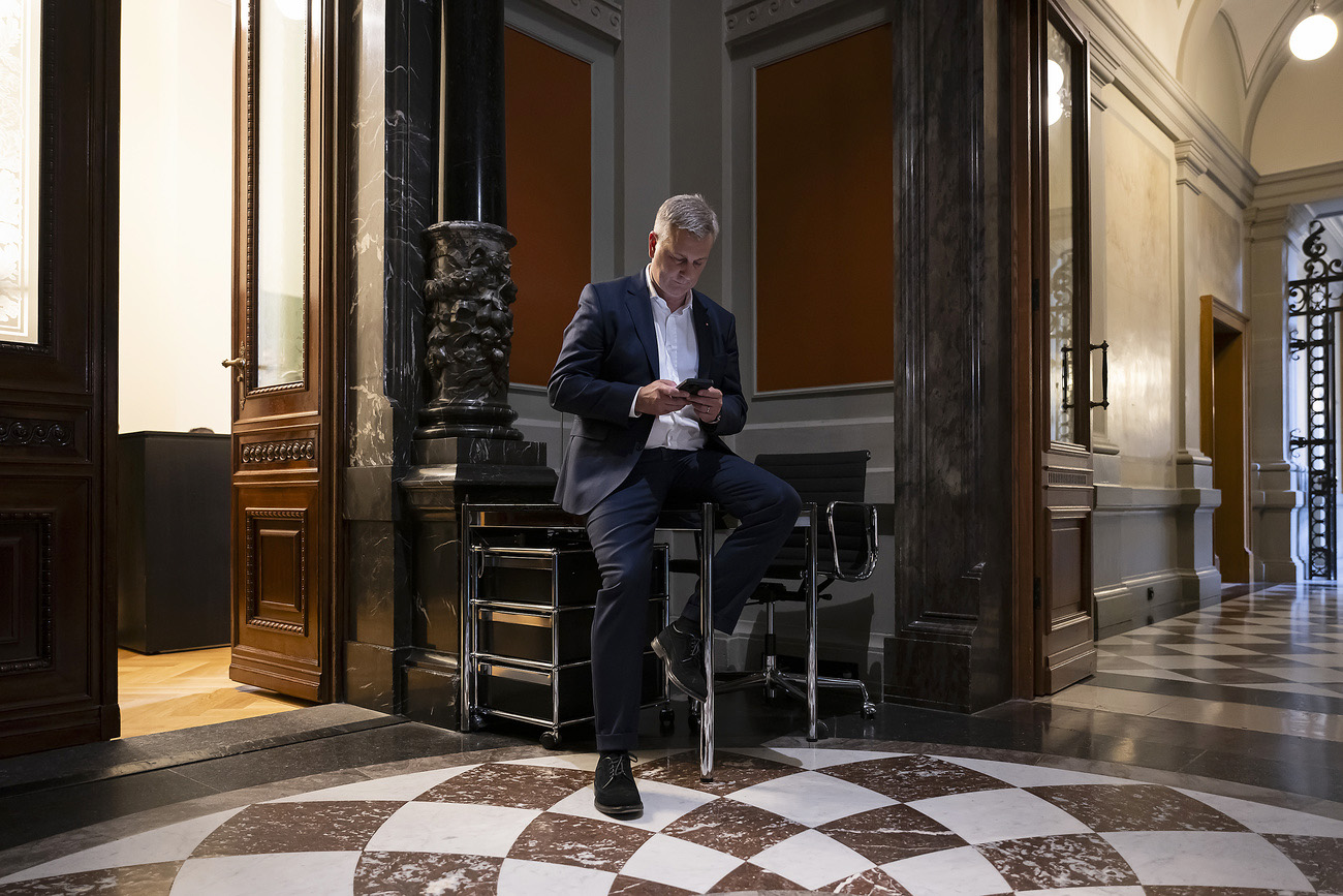 Chiesa Bundeshaus Telefon