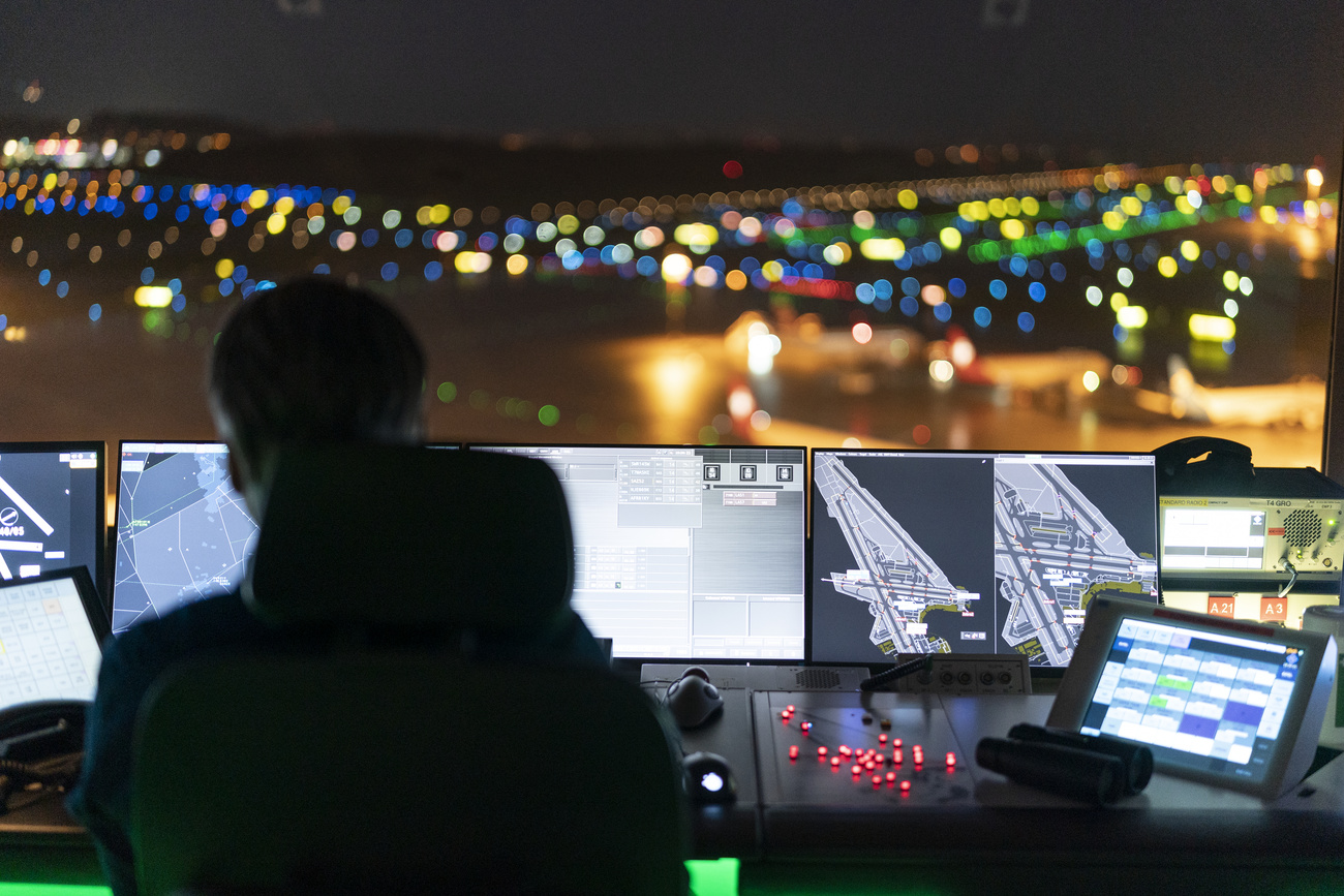 A skyguide at wrok in the tower of Zurich Airport (2022)
