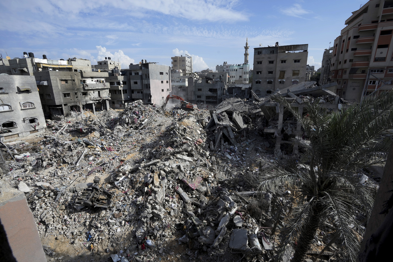 مشهد دمار في غزة