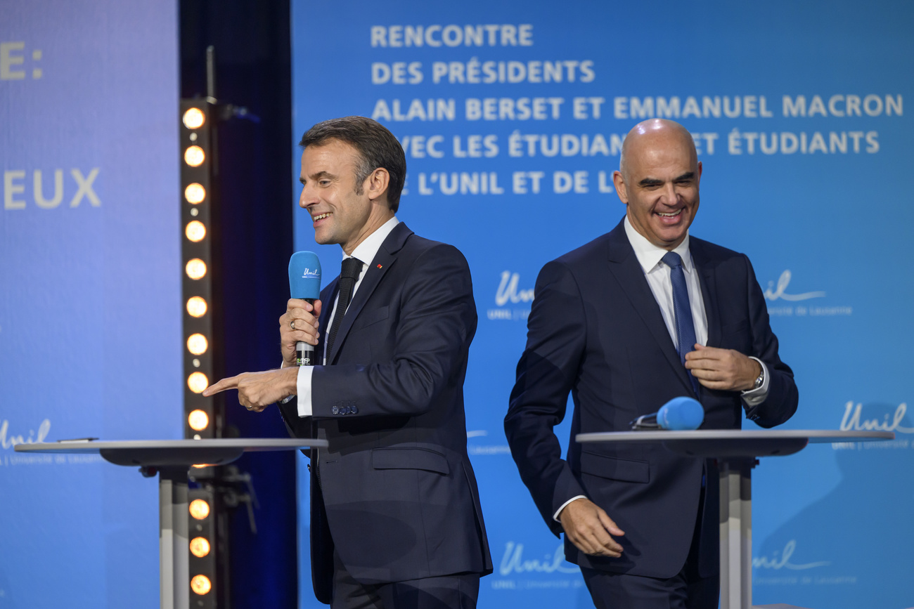 Emmanuel Macron et Alain Berset en conférence à l UNIL