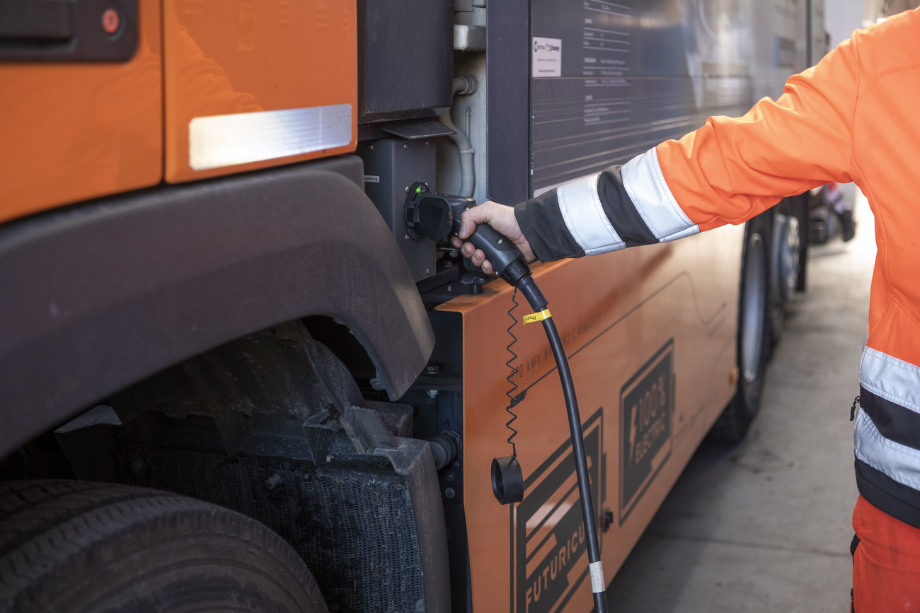 A Thun, nel canton Berna, i camion per la raccolta della spazzatura sono elettrici.