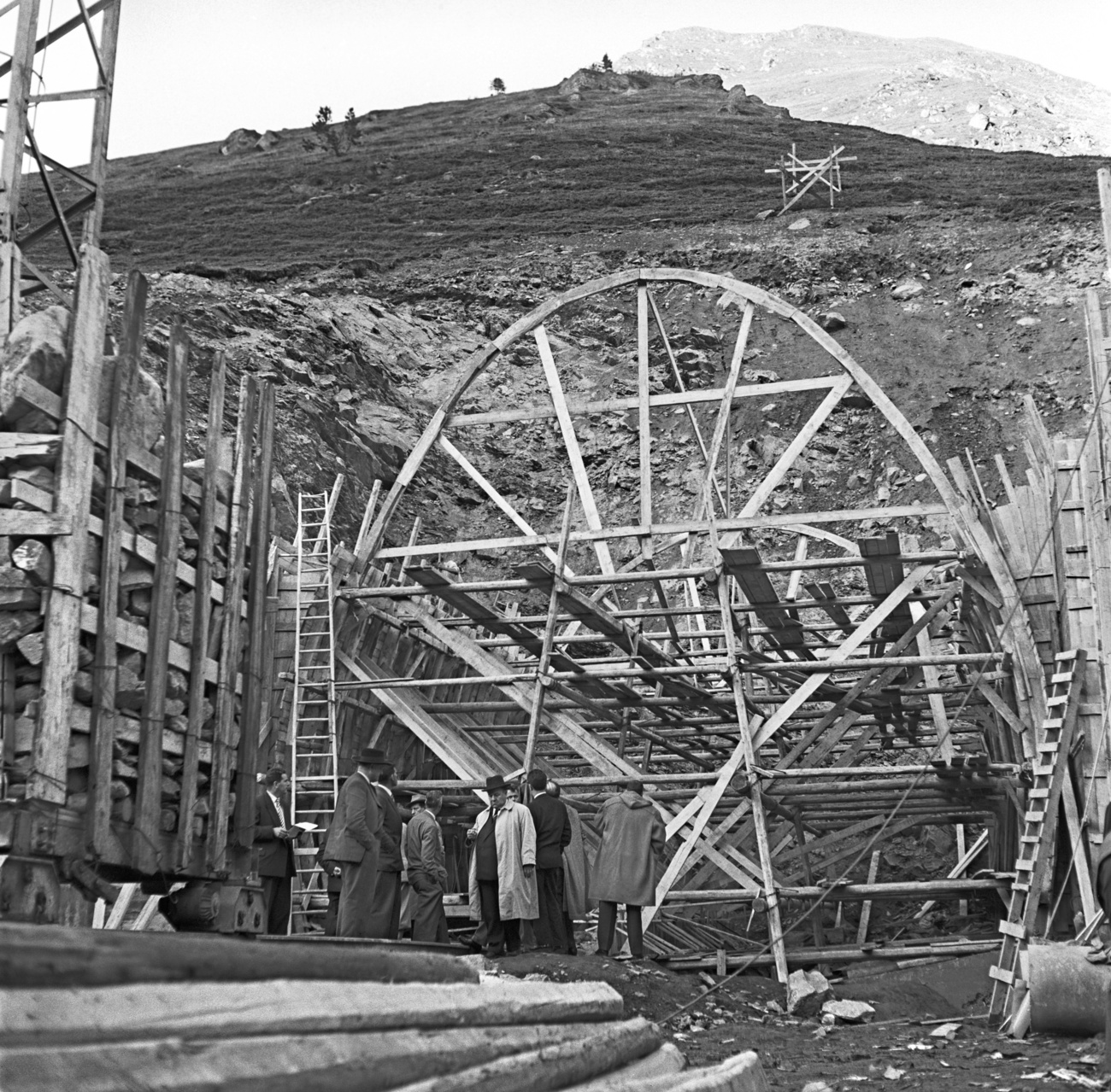 9 ottobre 1959, l infrastruttura del tunnel sul versante italiano in Valle d Aosta.