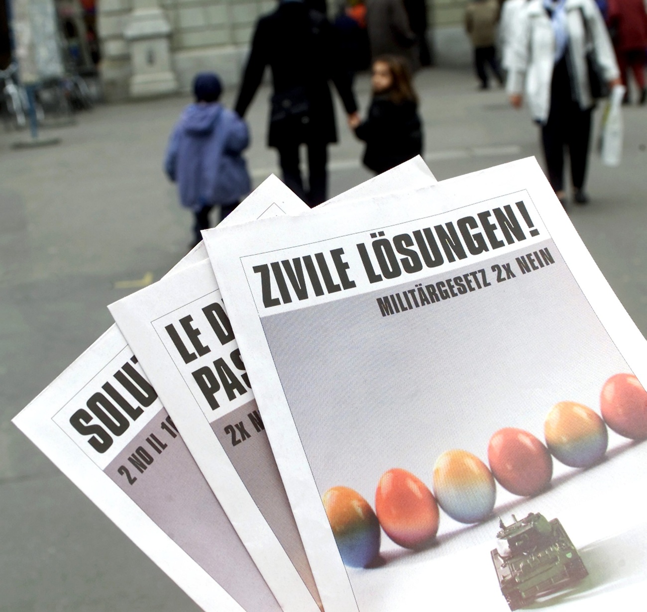 Flyer Military Law Switzerland 2001