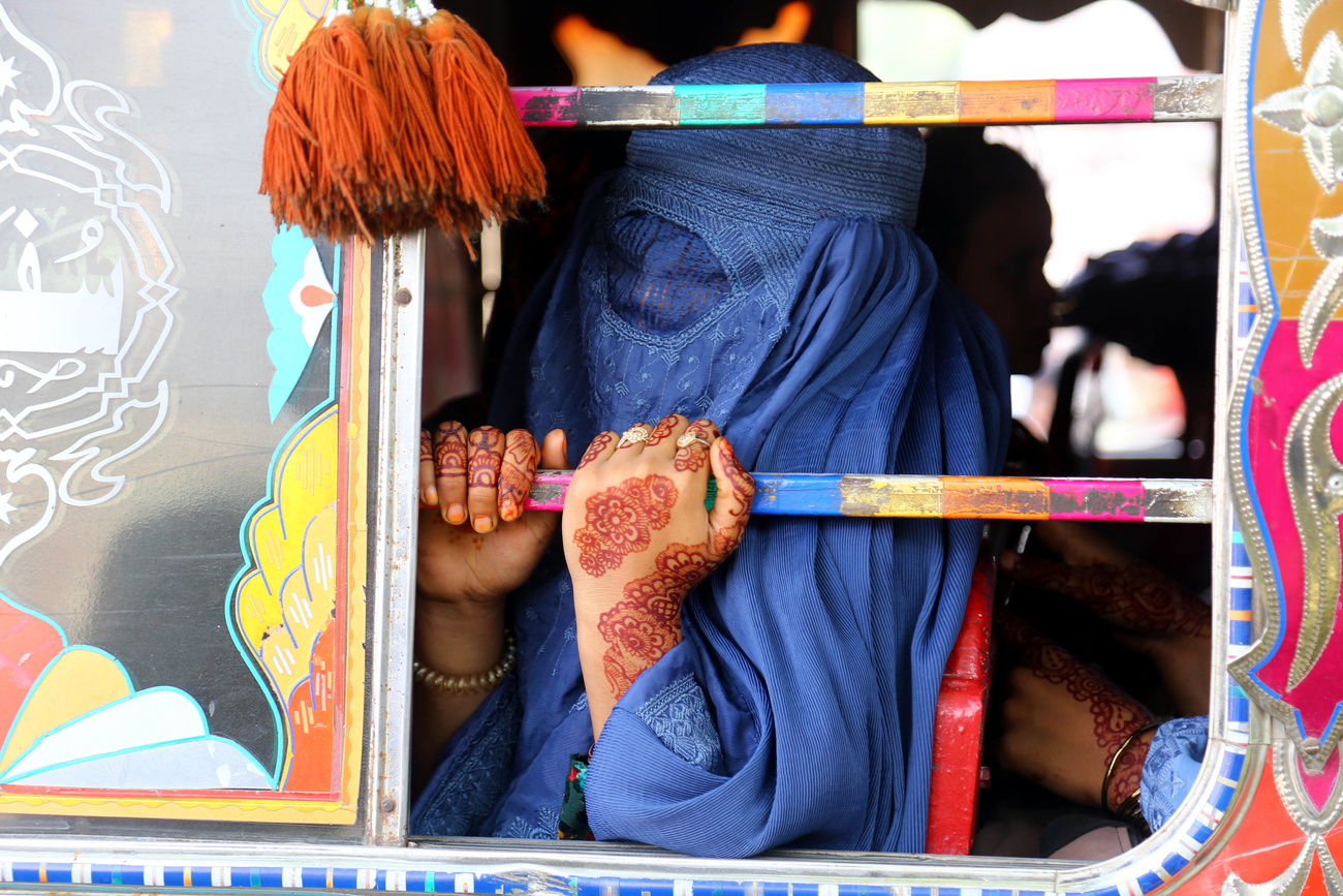Una mujer afgana en Pakistán.