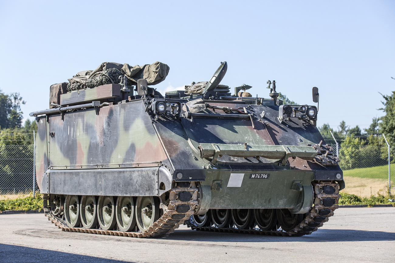 M113