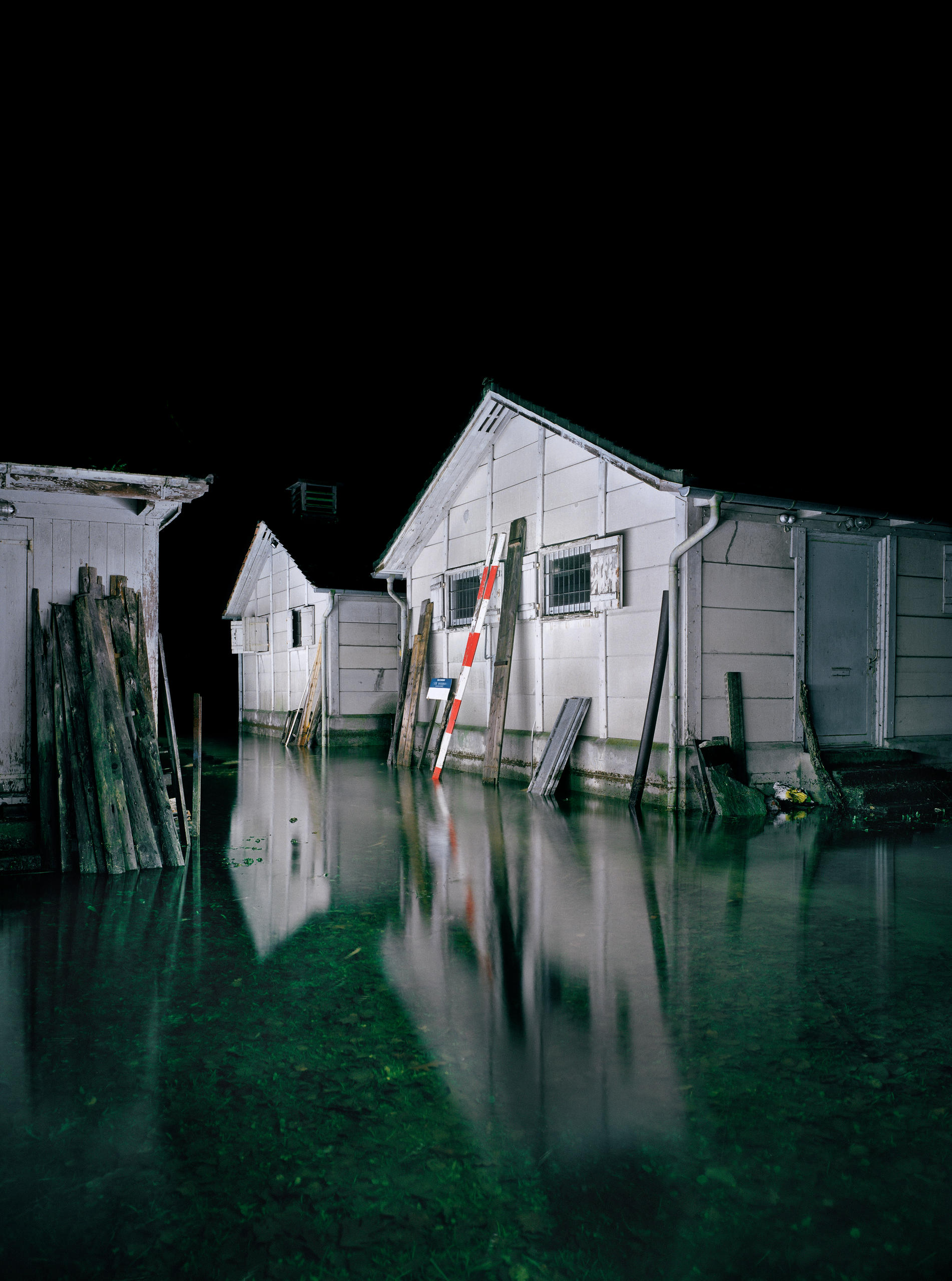 Case nell acqua di notte