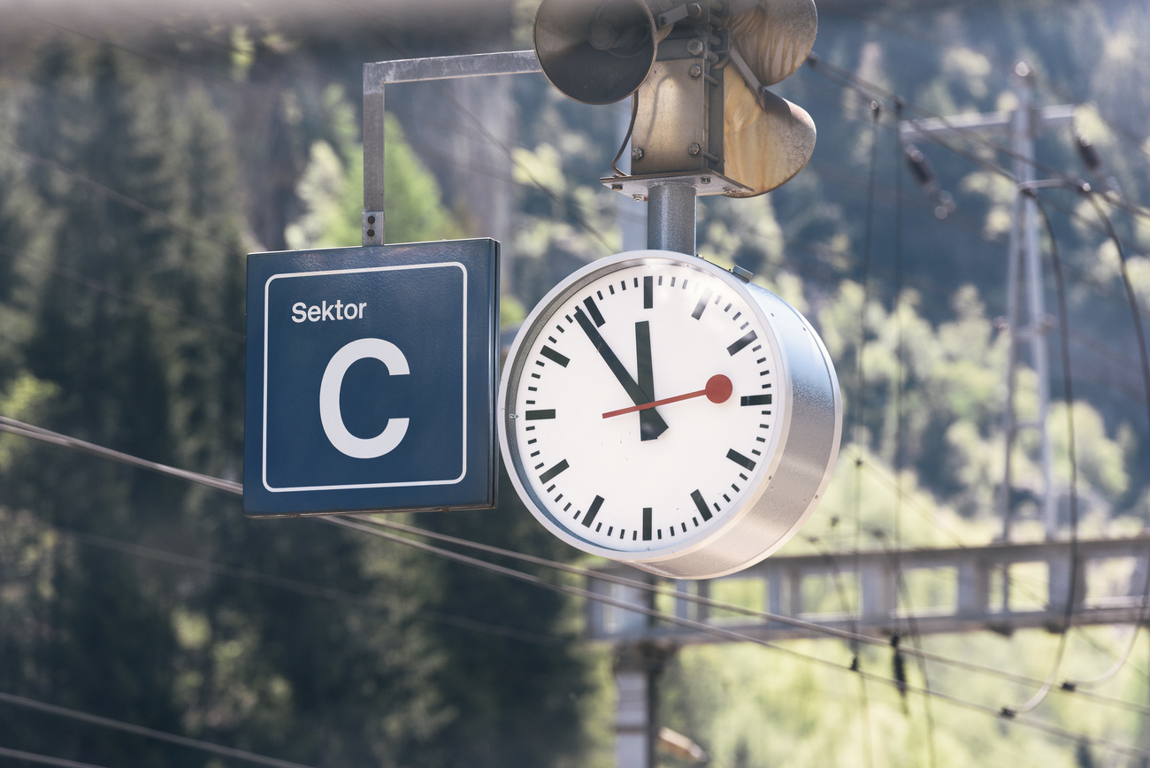 Station clock