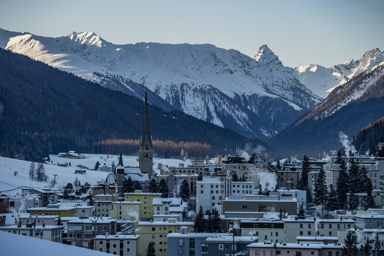 die verschneite Stadt Davos