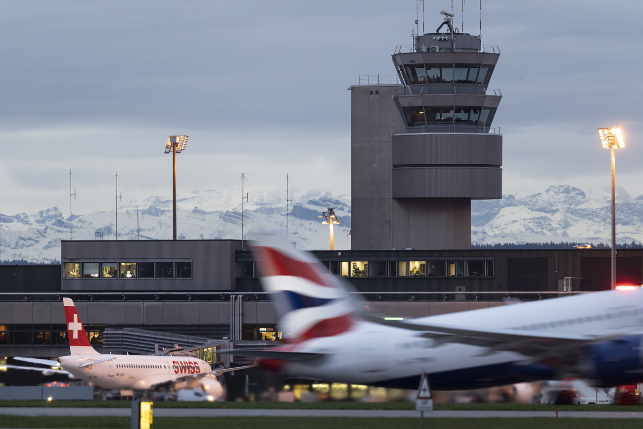 planes in front of zurich airport