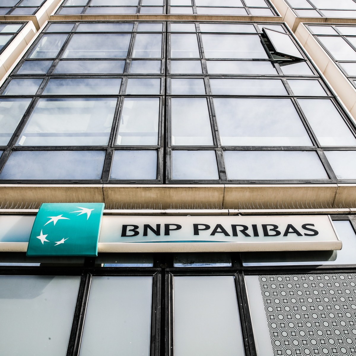 BNP reaches compensation agreement with Swiss franc-loan clients - SWI  swissinfo.ch