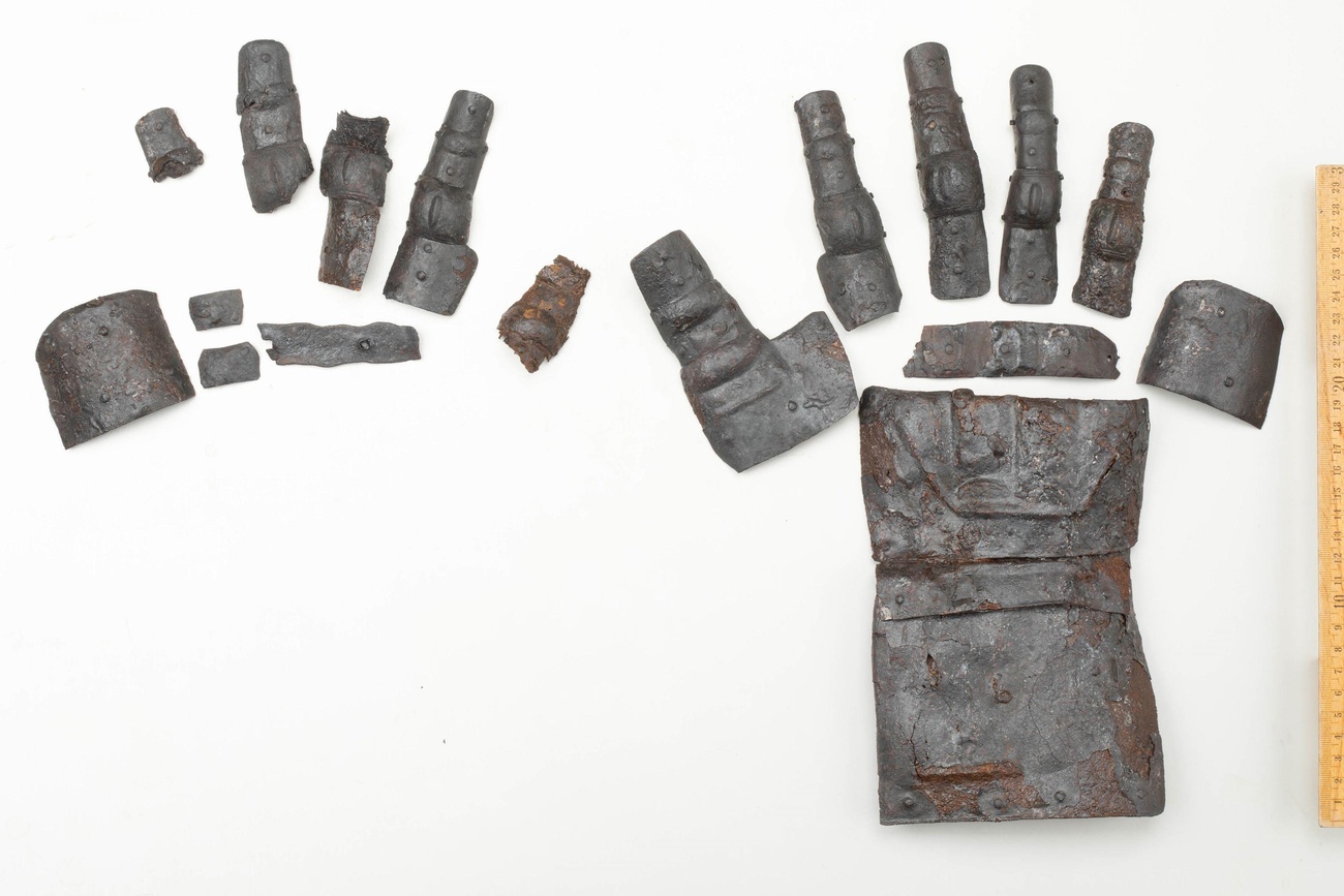 Ein Handschuh aus Metall