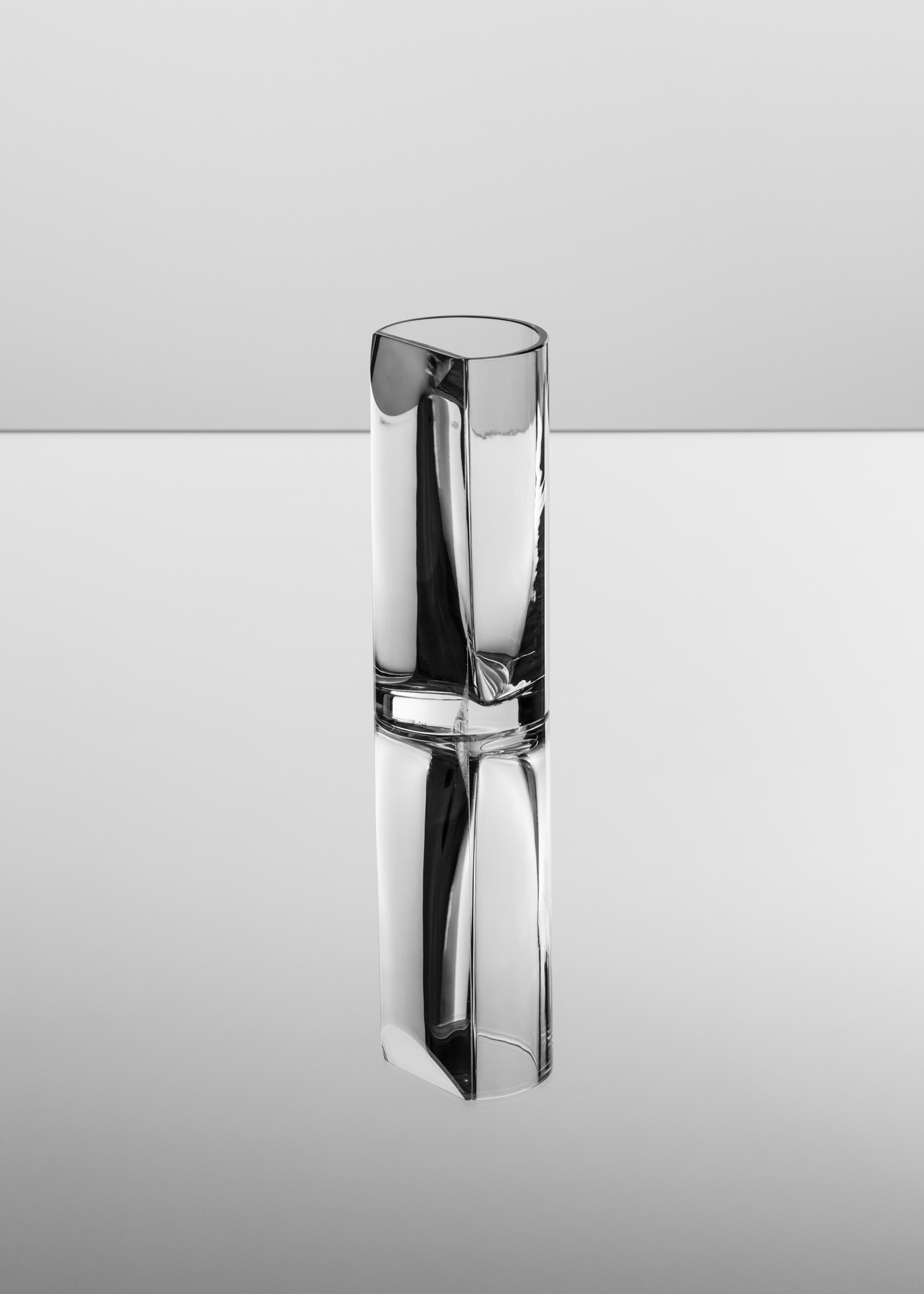 Who manipulates who? un omaggio a Daisy Ginsberg di Camilla Hoffmeister e Hannah Mackannes.