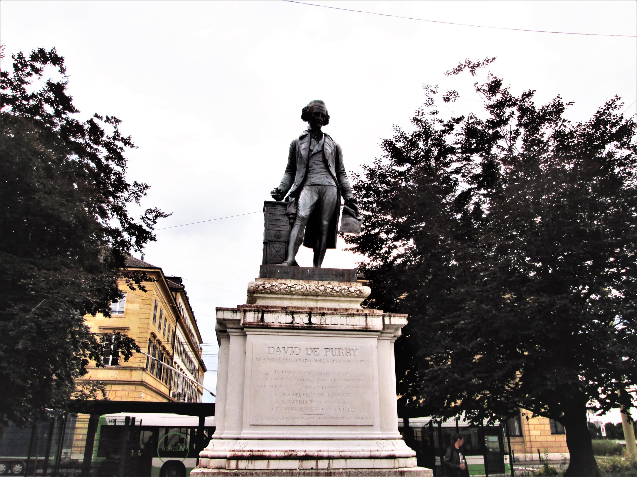 Estátua de David de Pury em Neuchâtel