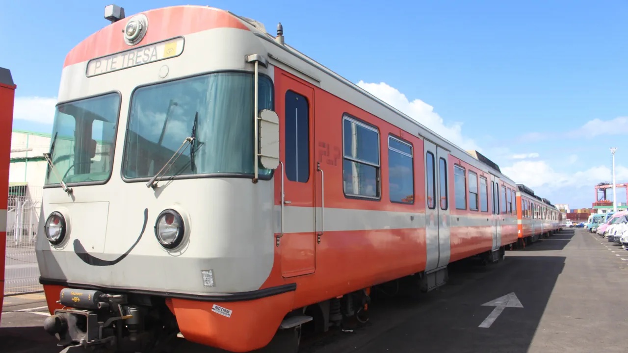 abgestellter Zug in Madagaskar