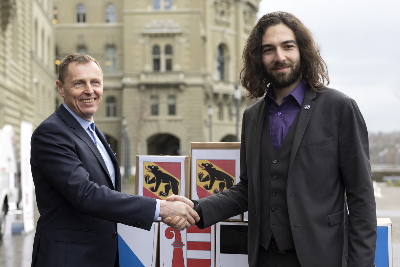 Nicolas Rimoldi, Président de Mass Voll, et Roland Buehlmann, Co-Président des Amis de la Constitution
