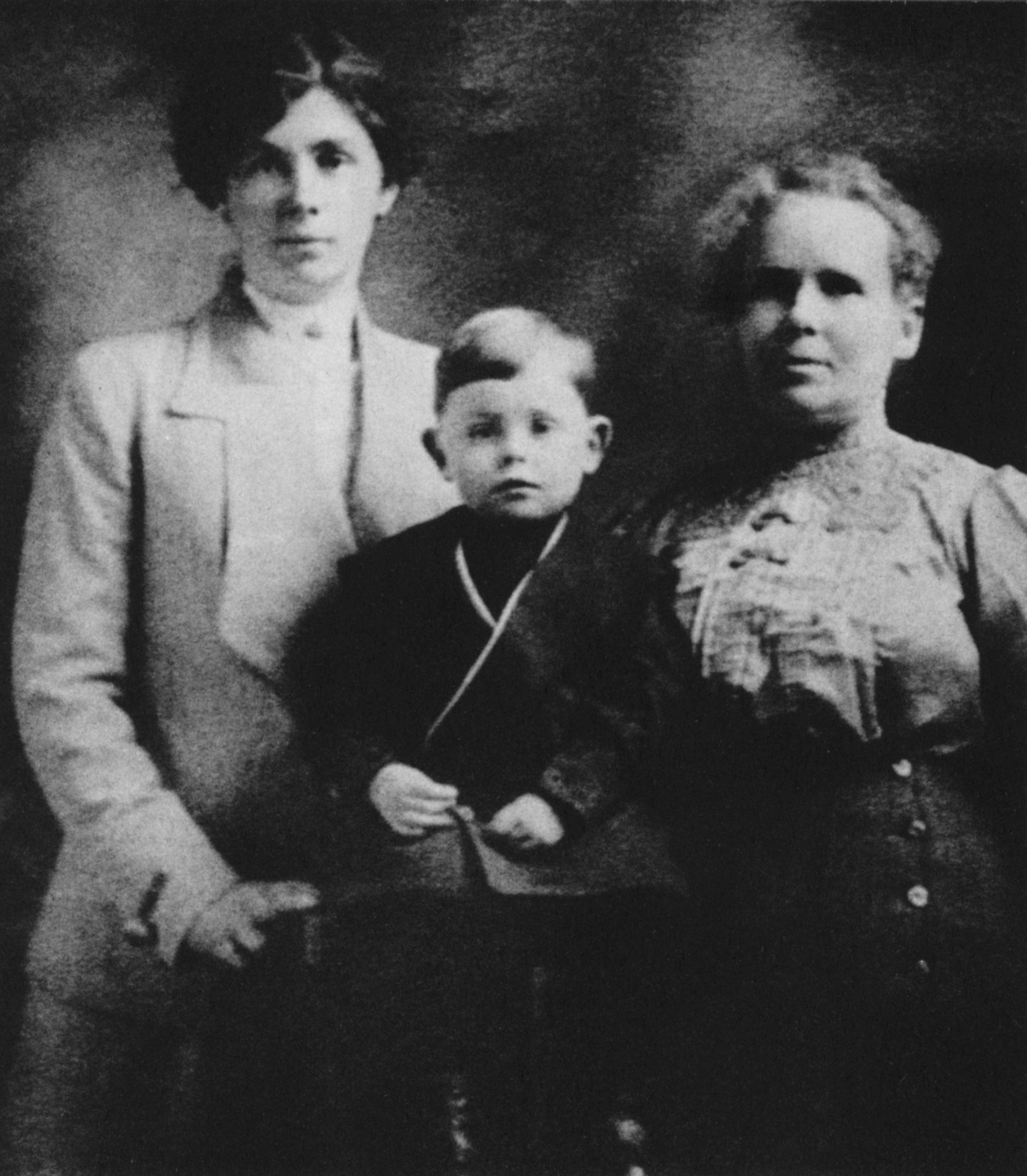 Nora Joyce with kids, George and Lucia