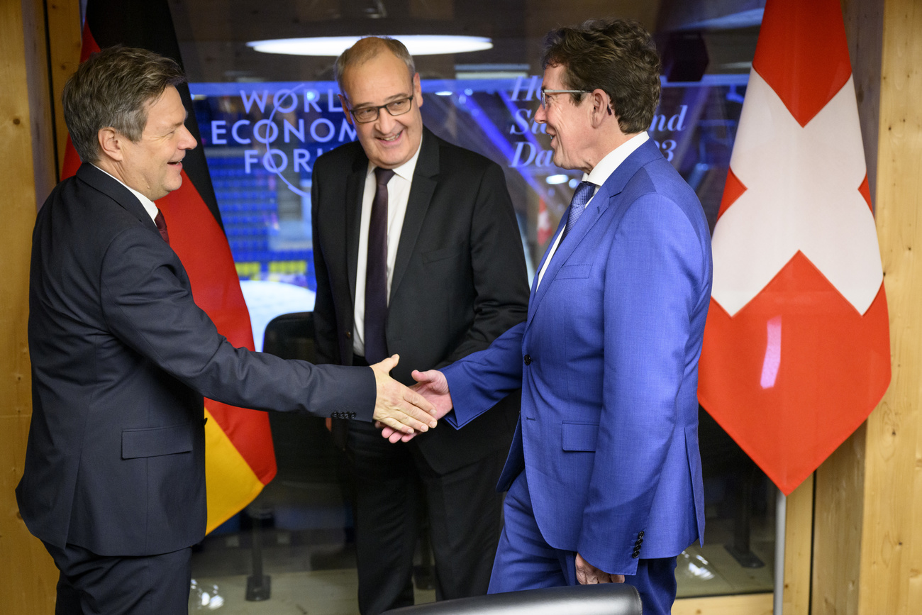 R. Habeck, ministre de l énergie allemand et A. Rösti, son homologue suisse