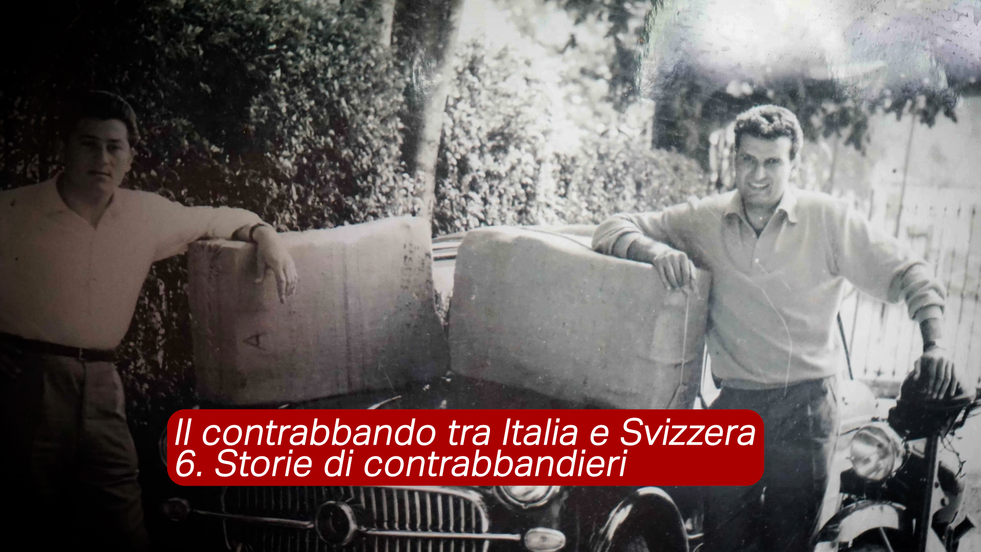contrabbandieri con bricolle su un auto