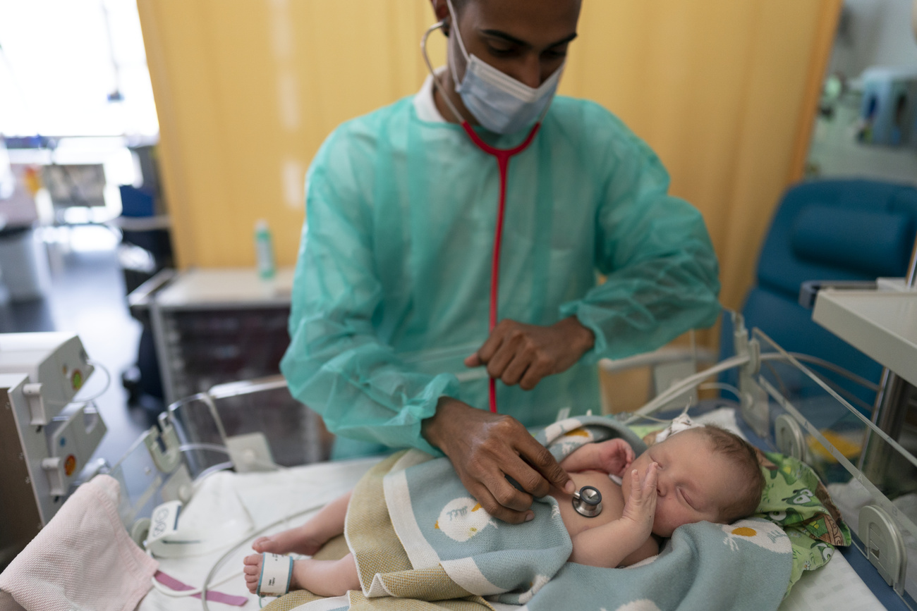 un bébé à l hôpital