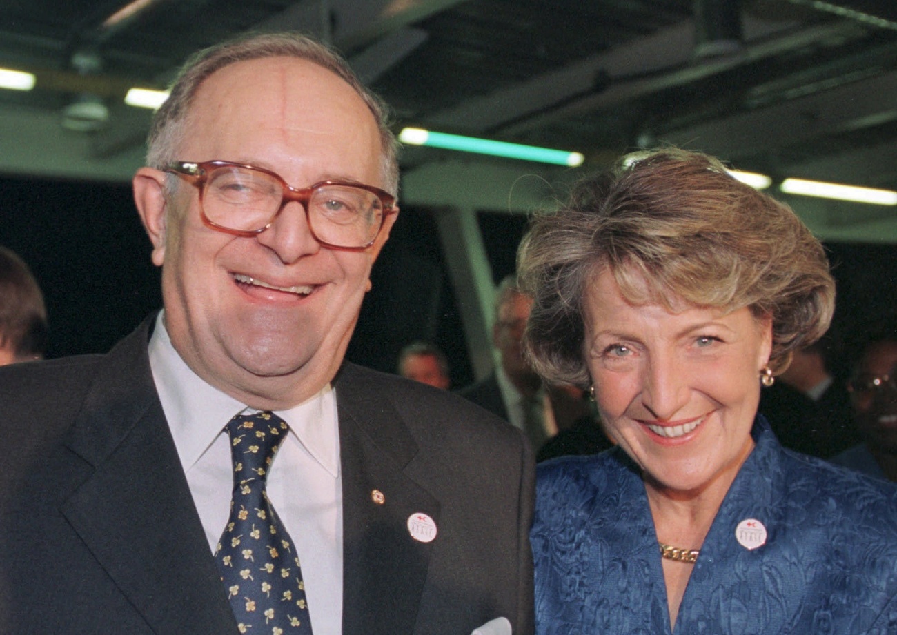 Cornelio Sommaruga with Princess Margriet of the Netherlands in Geneva in 1999
