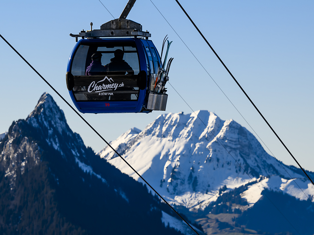 Schweizer Bergbahnen weiterhin mit guter Winter-Bilanz - SWI swissinfo.ch