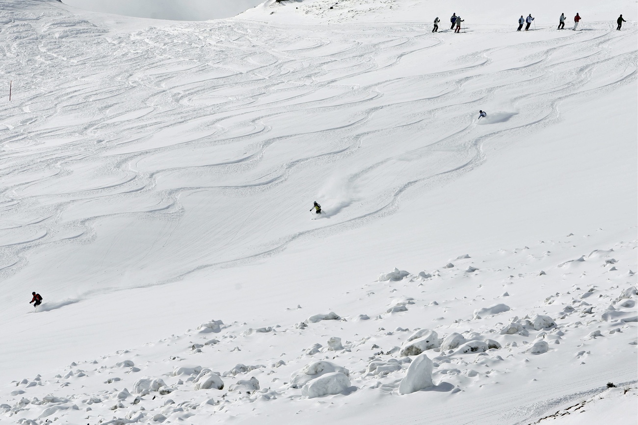 skiing