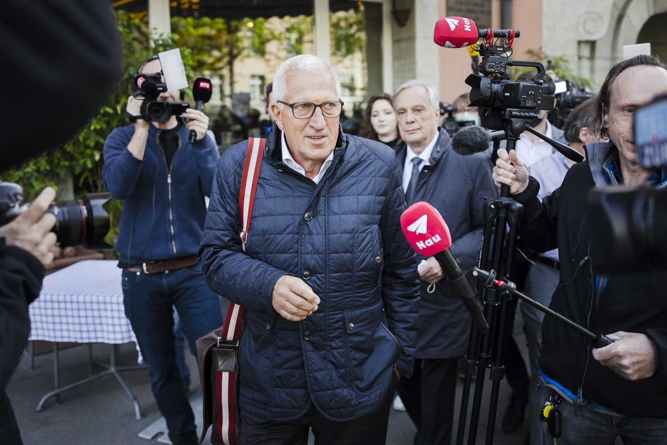 Pierin Vincenz outside Zurich District Court in 2022