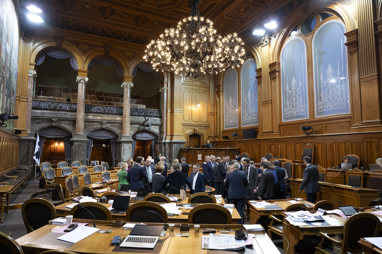 Весенняя сессия парламента началась в понедельник 26 февраля и продлится до 15 марта 2024 года.