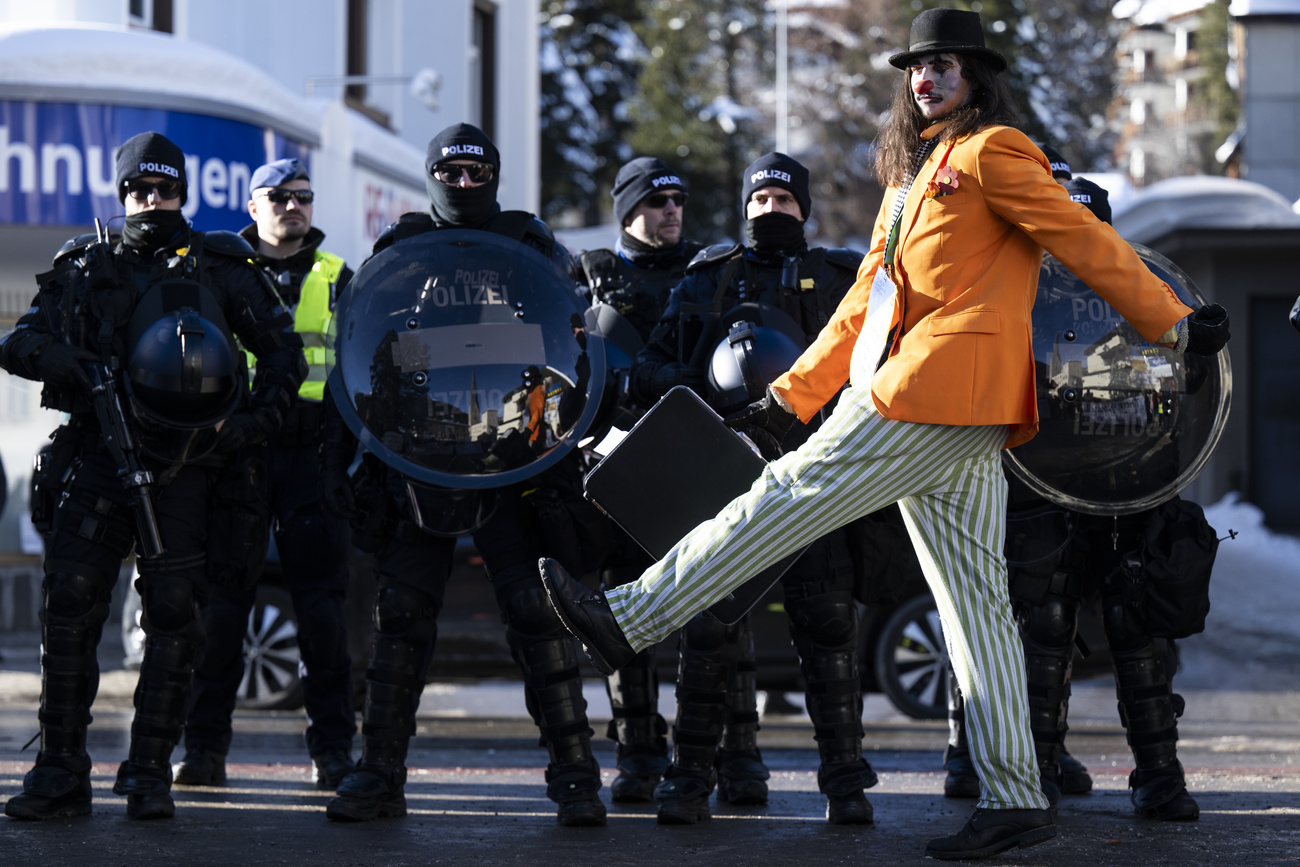 Clown and police at WEF