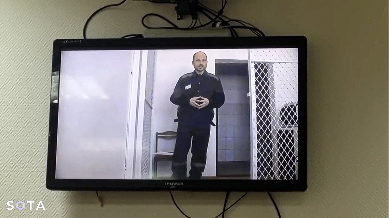 Vladimir Kara Murza nella sua cella
