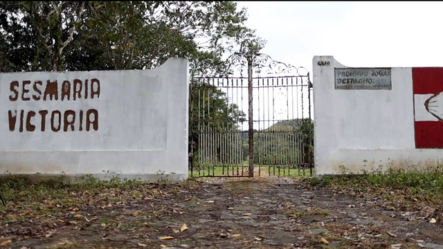 L entrée de la Fazenda Vitoria, aujourd hui abandonnée.