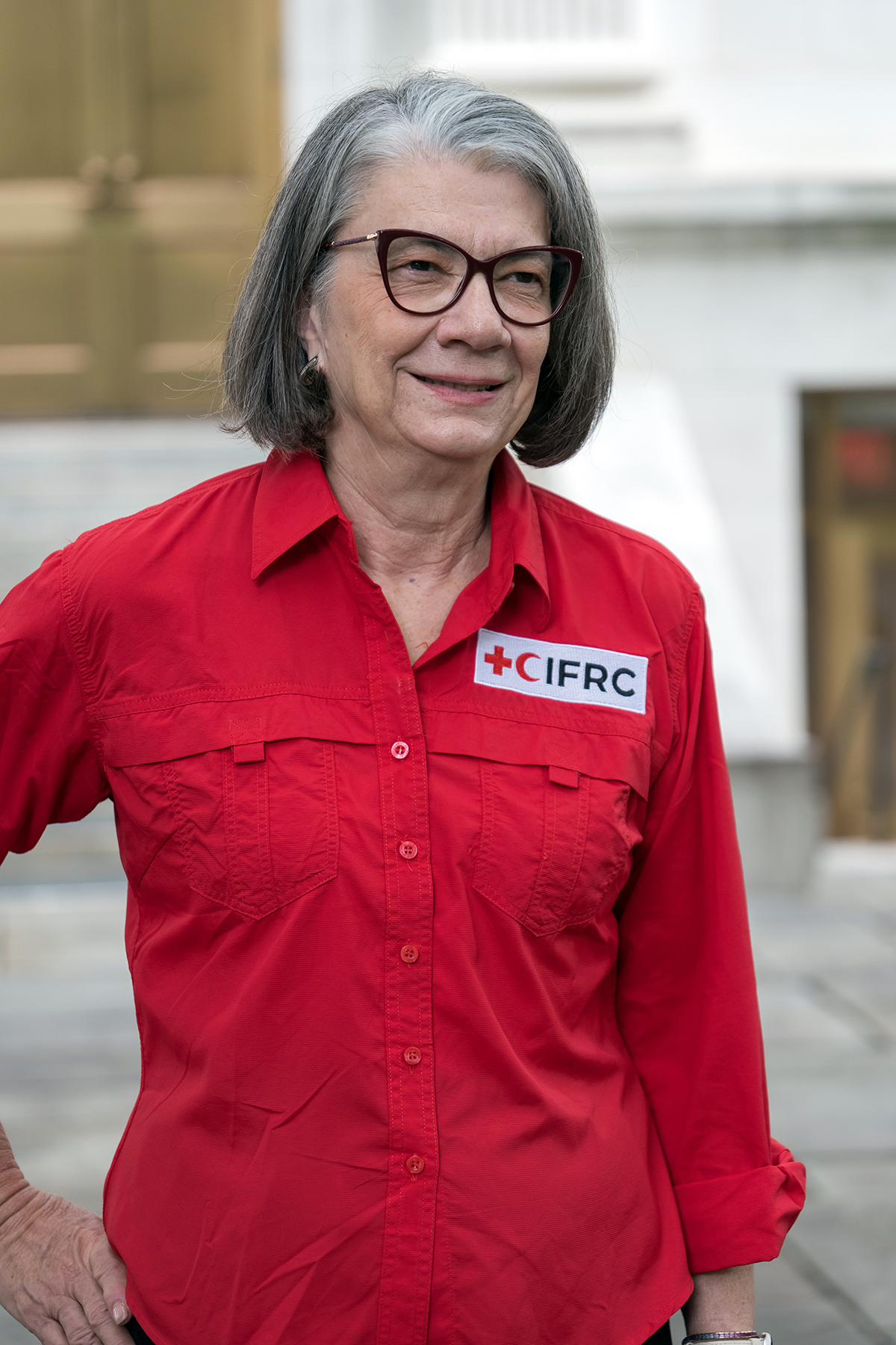IFRC-Präsidentin Kate Forbes guckt in die Kamera