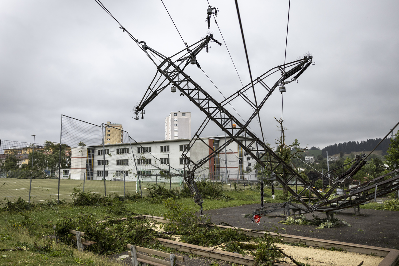 Pylon knocked down by storm in Switzerland