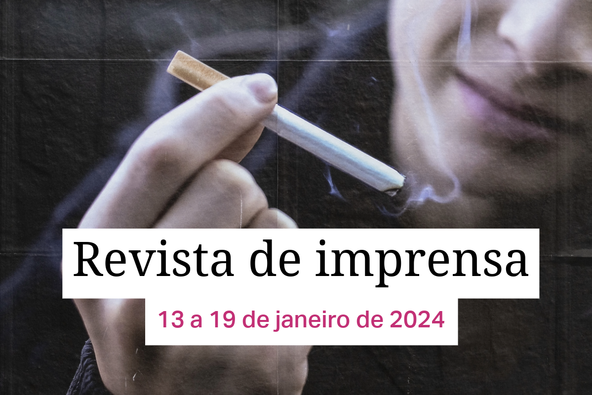 Imagem de um jovem fumando cigarro