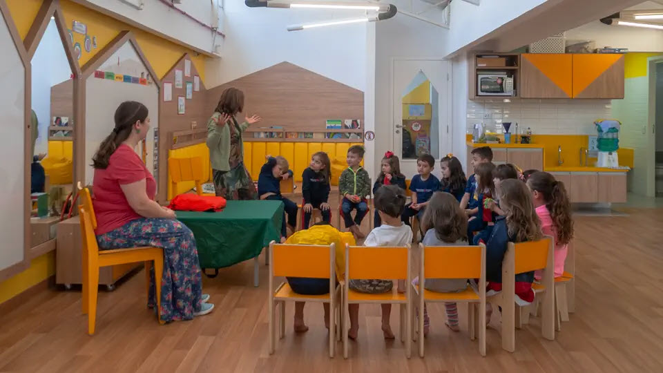 Une classe de maternelle à l école suisse de Curitiba.