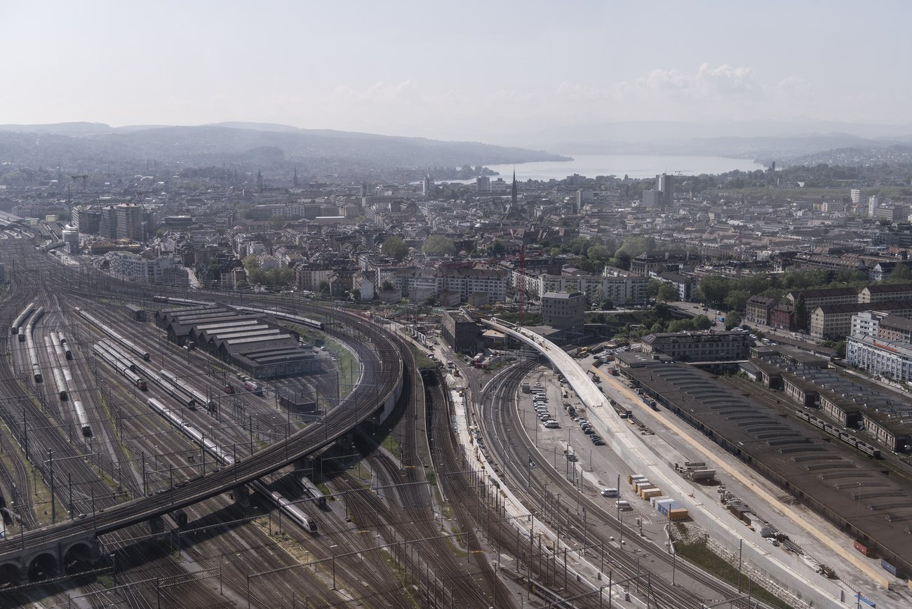 城市扩张：鸟瞰瑞士最大城市苏黎世。