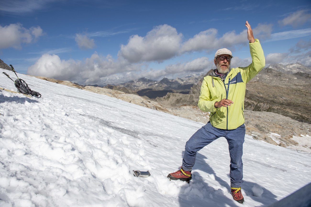 Persona su ghiacciaio