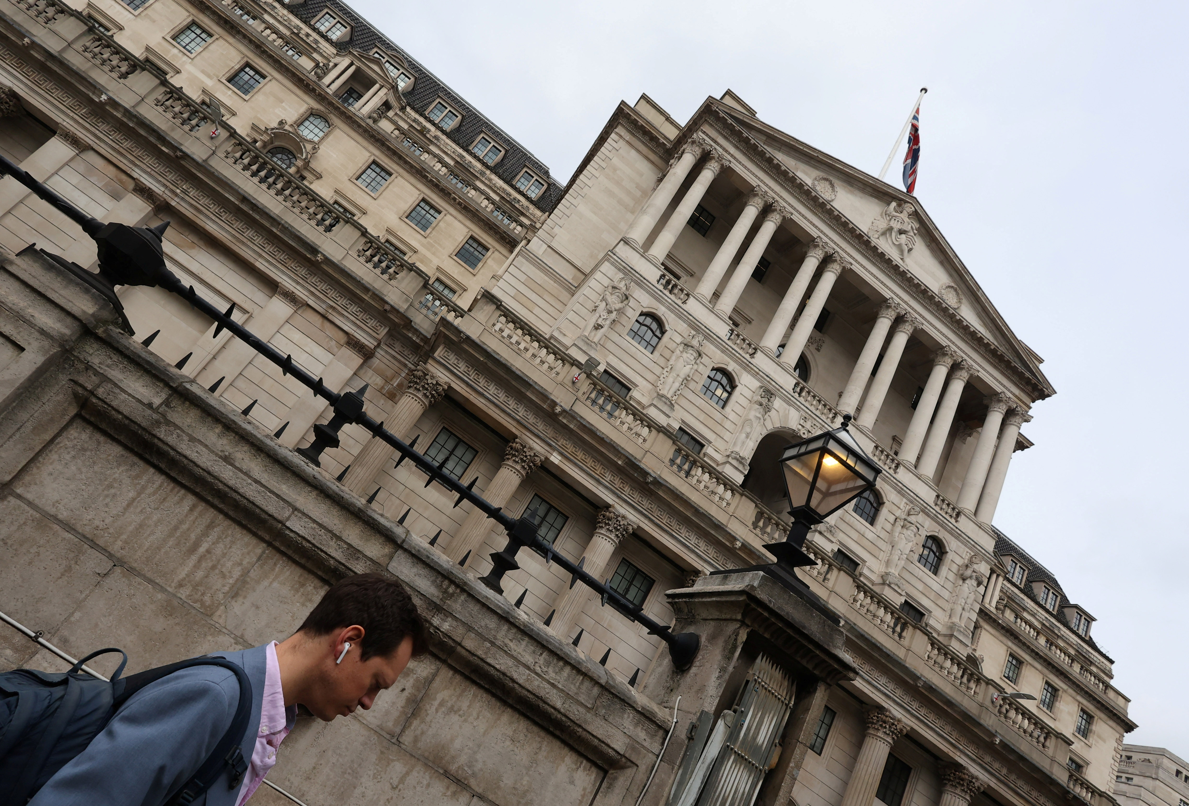 Bank of England steps up scrutiny of private equity and bank valuations ...