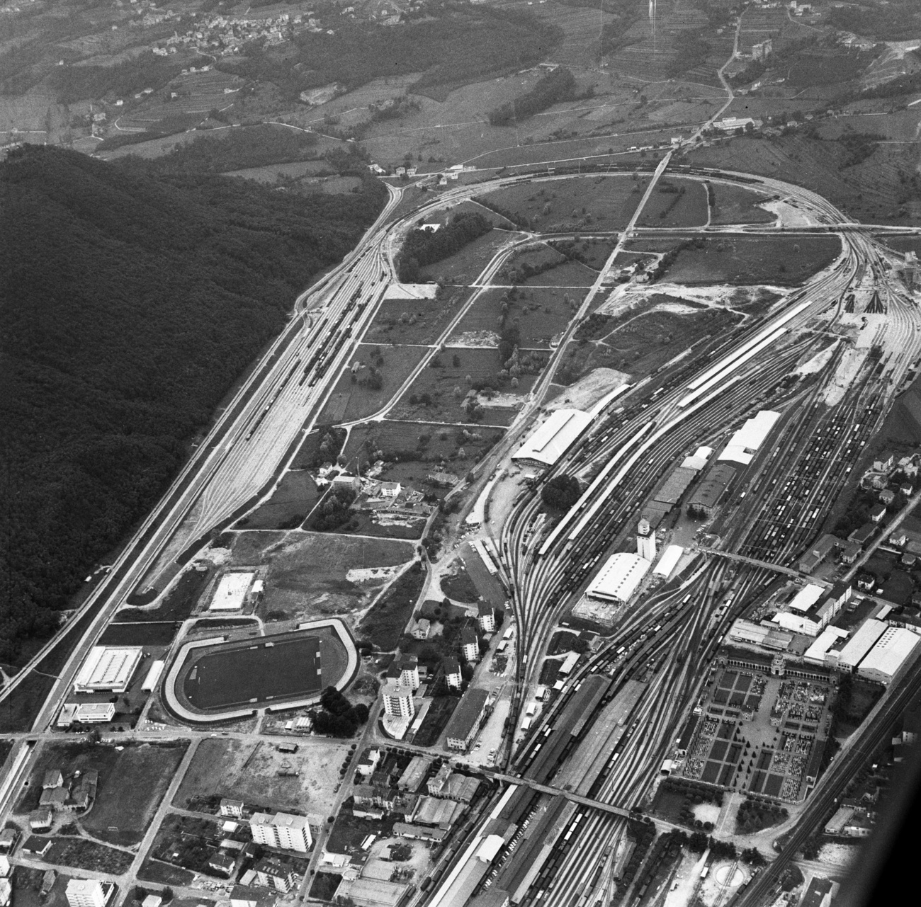 Un'immagine aerea di Chiasso nel 1965.