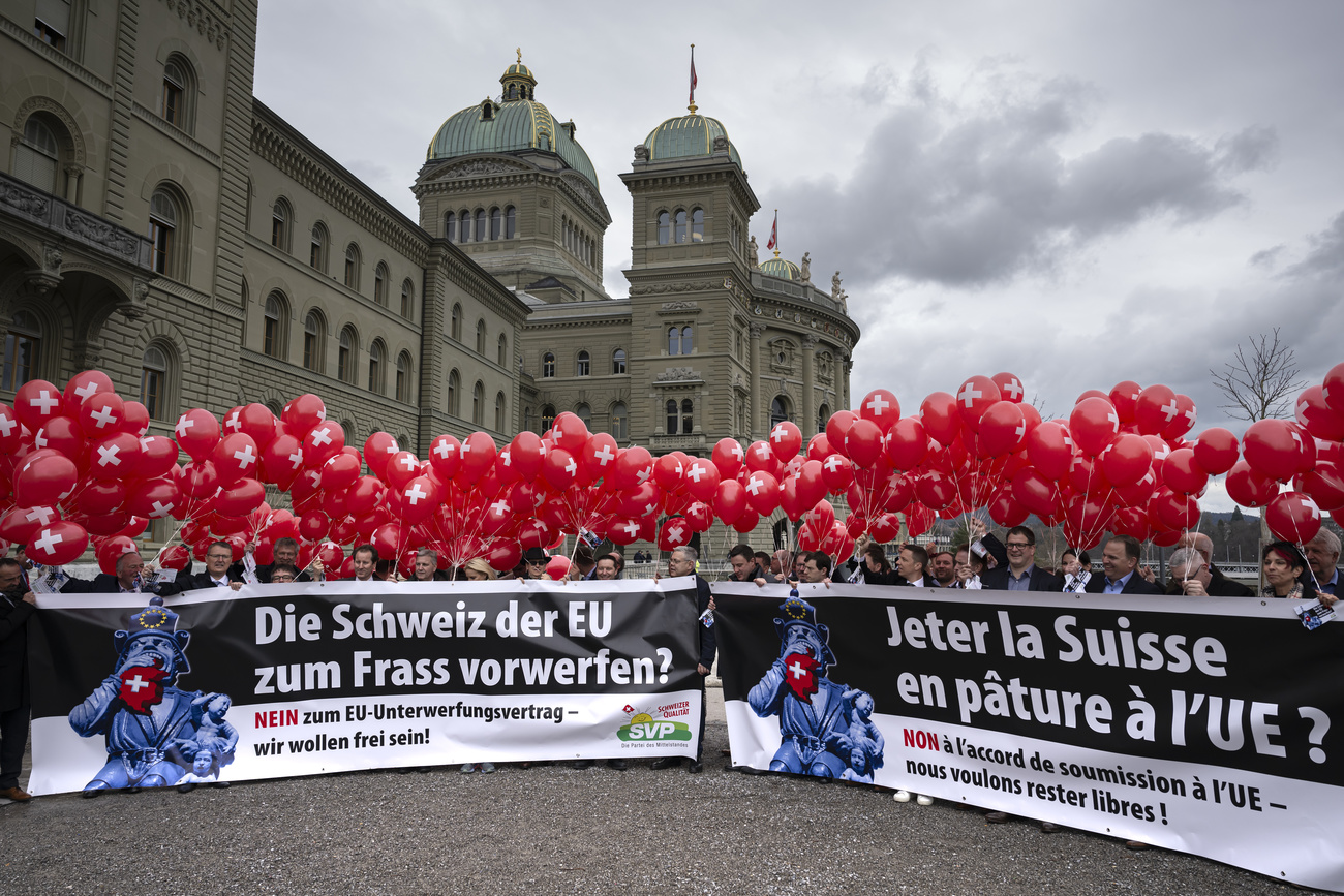 SVP Versammlung vor dem Bundeshaus