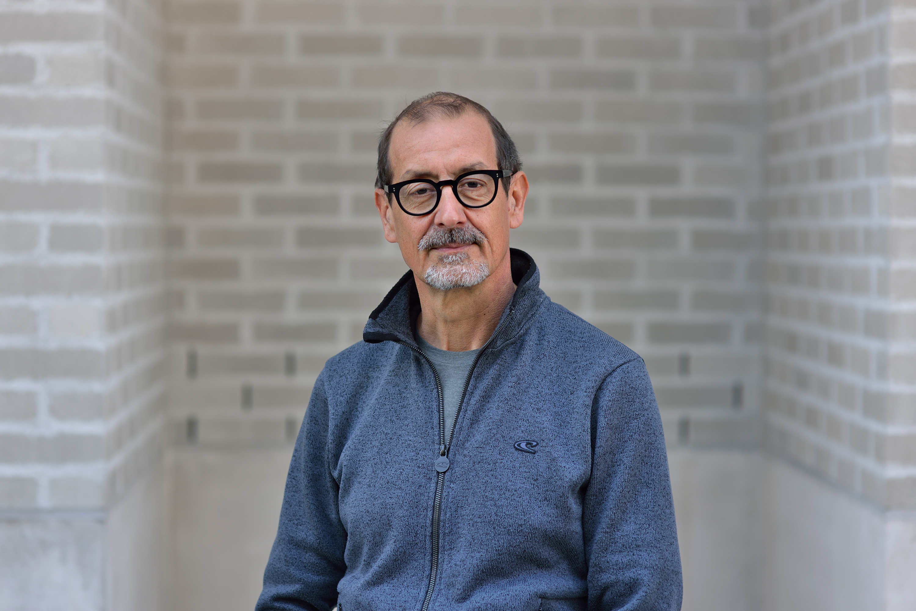 Frank Zobel .
