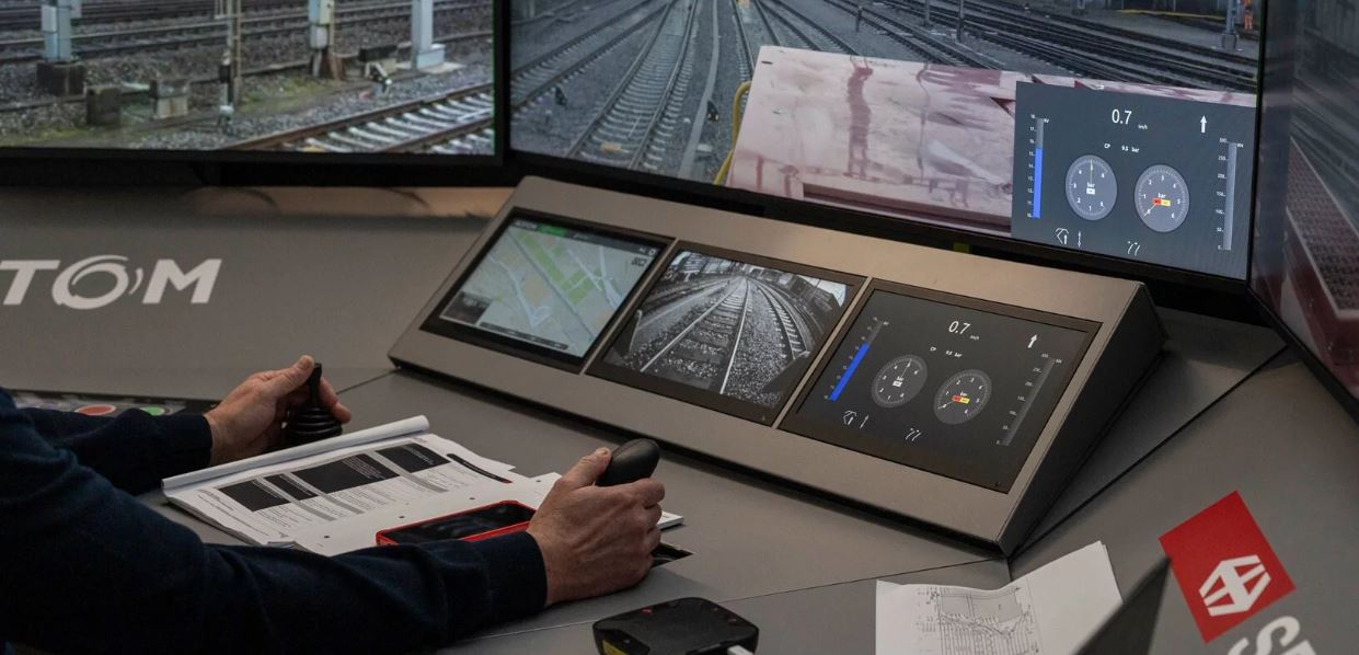 The locomotive is controlled by the remote control console.