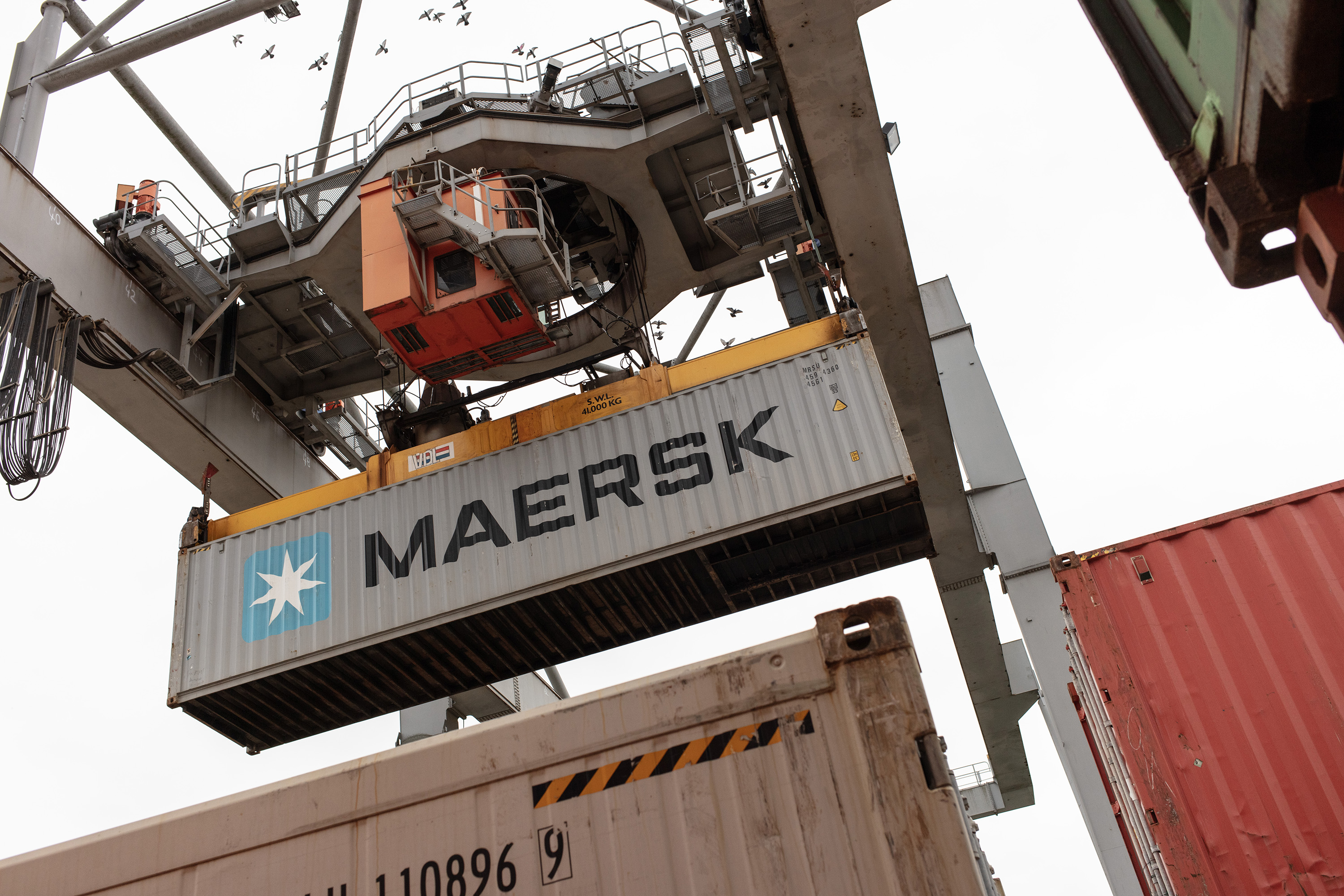 スイスの輸入品の約10％はライン川の港を経由する