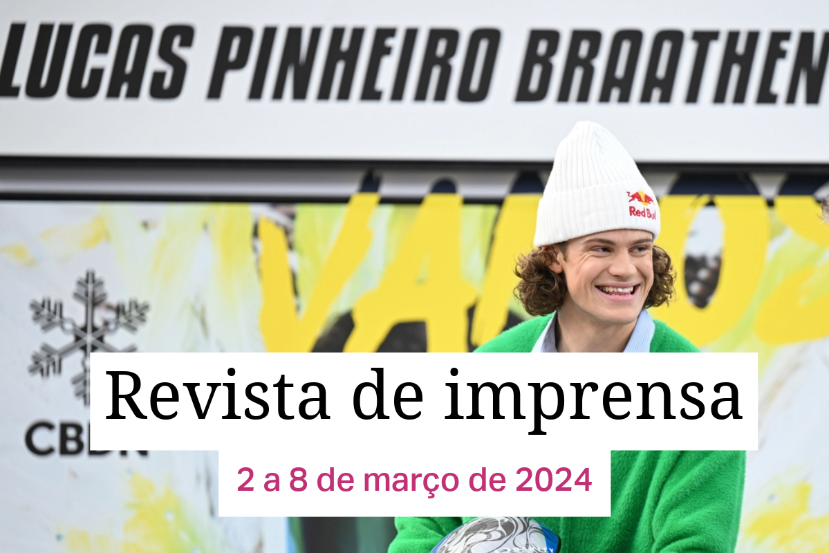 Lucas Braathen (l.,NOR) und Robert Trenkwalder (Red Bull) anlässlich eines Medientermins zu seiner Zukunft im Skisport am Donnerstag, 7. März 2024, in Salzburg.
