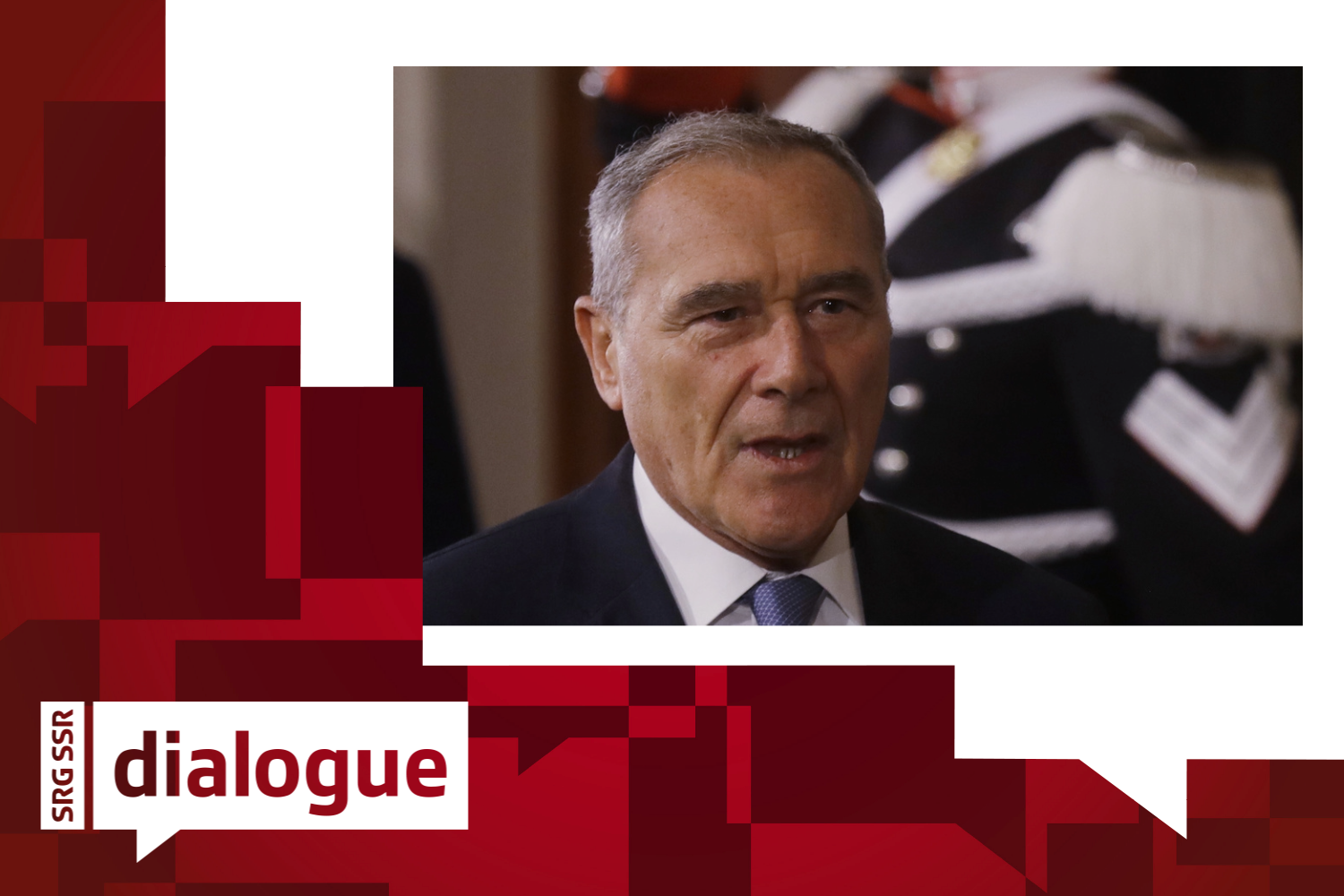 Le président du Sénat Pietro Grasso quitte la salle après avoir rencontré le président italien Sergio Mattarella, au Palais du Quirinal à Rome, jeudi 8 décembre 2016.