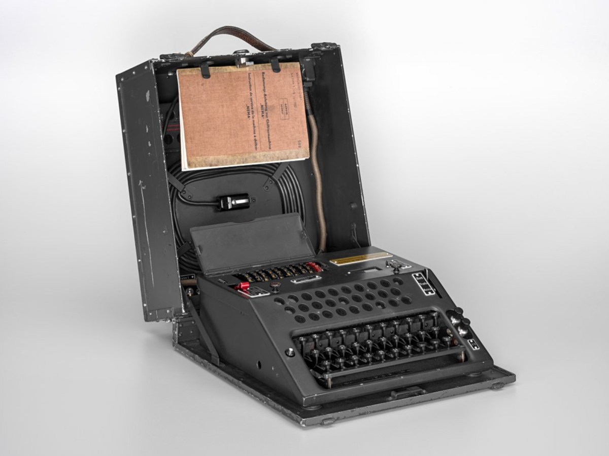 Code breakers: how the Swiss came up with their own cipher machine ...